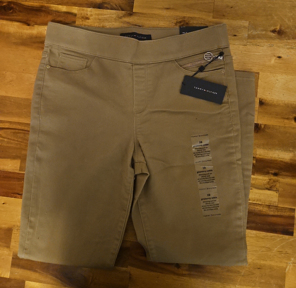 Tommy Hilfiger Tan Casual Pull- On Pants